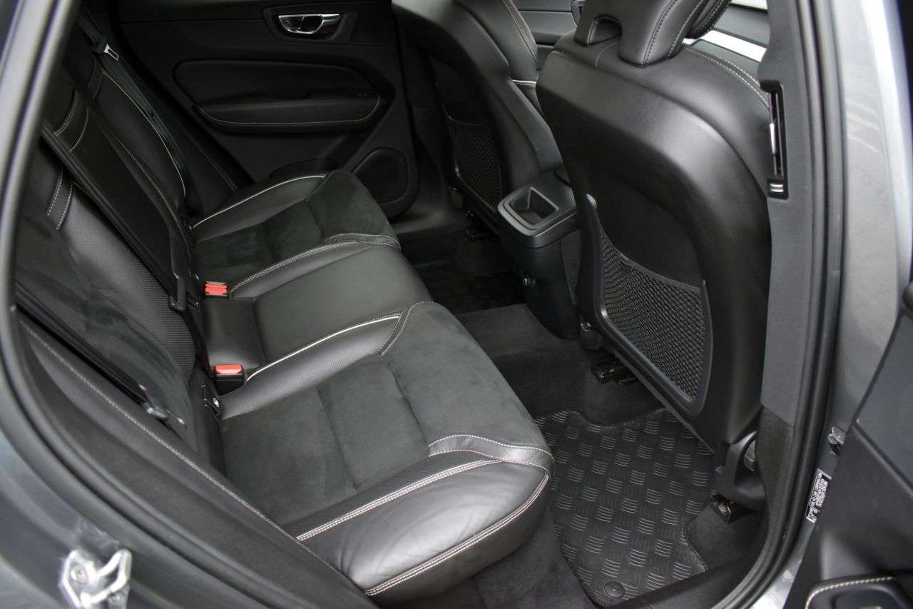 2019 VOLVO XC60 2019 VOLVO XC60