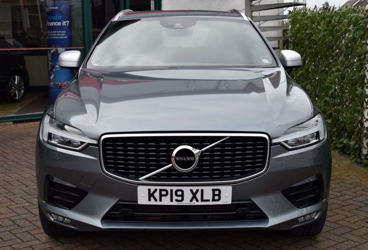 A 2019 VOLVO XC60 2.0 T5 R-DESIGN AWD 5 DOOR 8-SPEED AUTO 247 BHP (EURO 6) Heated Seats + Ste A 2019 VOLVO XC60 2.0 T5 R-DESIGN AWD 5 DOOR 8-SPEED AUTO 247 BHP (EURO 6) Heated Seats + Ste