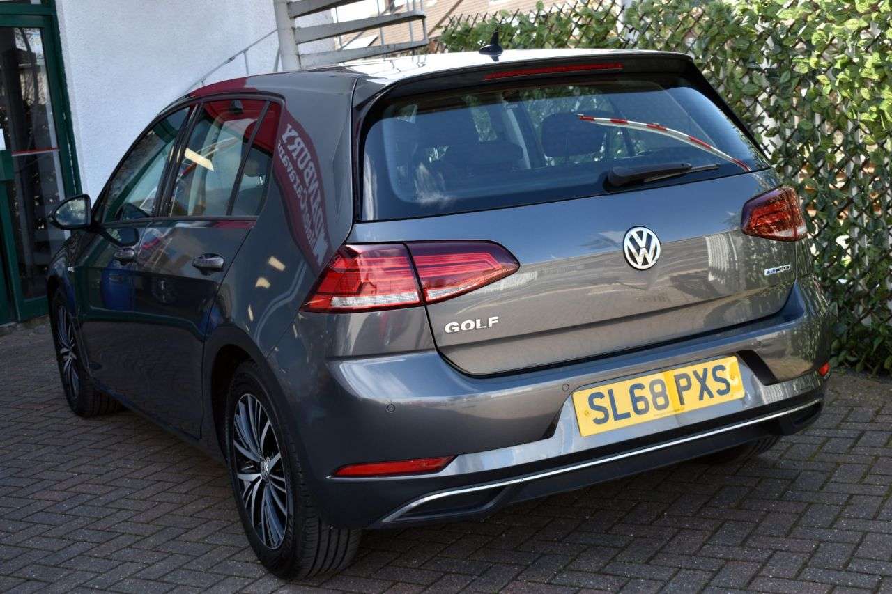 2018 VOLKSWAGEN GOLF 2018 VOLKSWAGEN GOLF