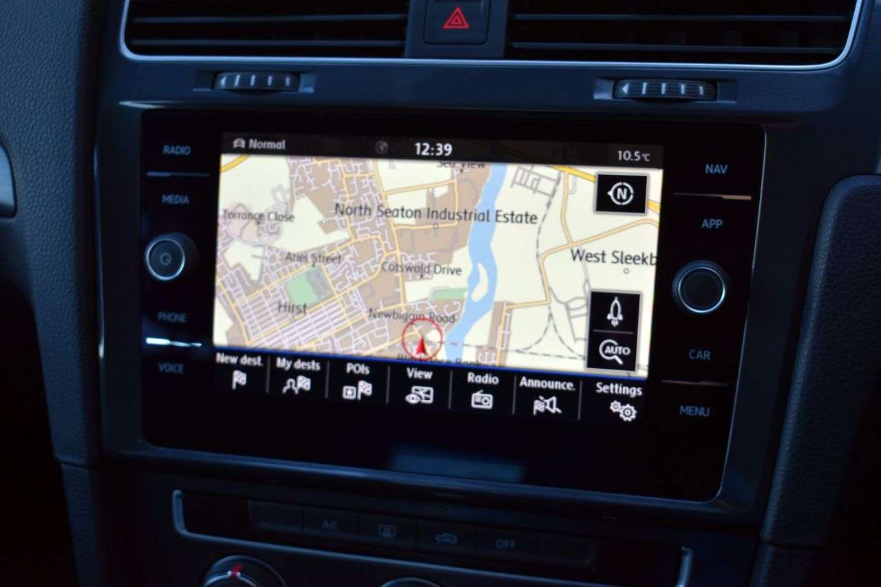 2018 VOLKSWAGEN GOLF 2018 VOLKSWAGEN GOLF