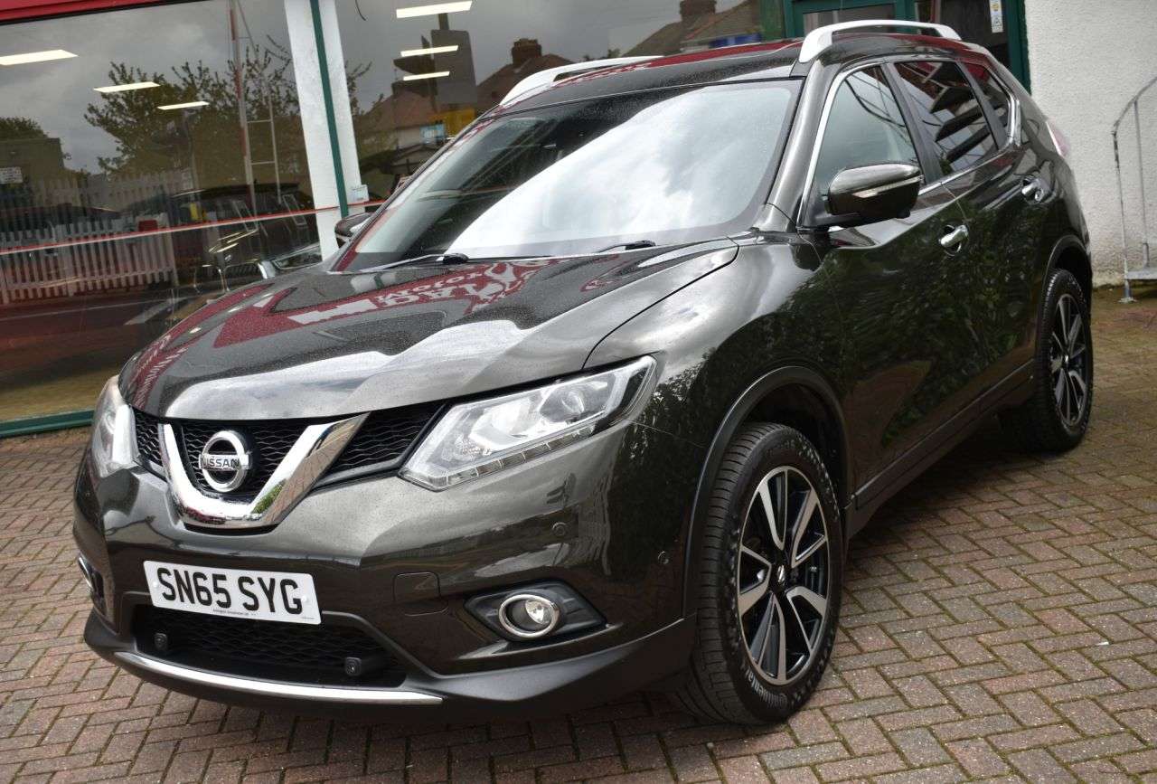 A 2015 NISSAN X-TRAIL 1.6dCi TEKNA 4WD 5 DOOR 6-SPEED 128 BHP (EURO 6) Heated Seats / Panoramic S A 2015 NISSAN X-TRAIL 1.6dCi TEKNA 4WD 5 DOOR 6-SPEED 128 BHP (EURO 6) Heated Seats / Panoramic S