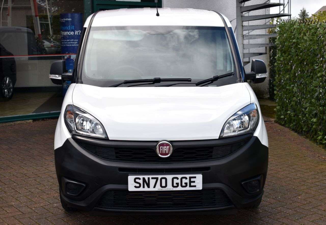 A 2020 FIAT DOBLO 1.3 MULTIJET II PANEL VAN L1 H1 80 BHP (EURO 6) NO VAT Side Sliding Door / A 2020 FIAT DOBLO 1.3 MULTIJET II PANEL VAN L1 H1 80 BHP (EURO 6) NO VAT Side Sliding Door /