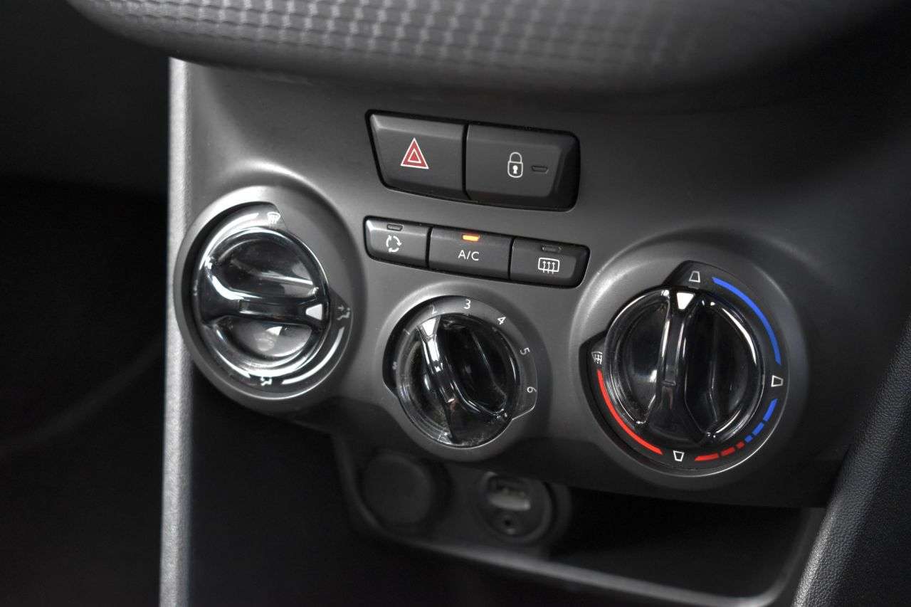 2016 PEUGEOT 208 2016 PEUGEOT 208