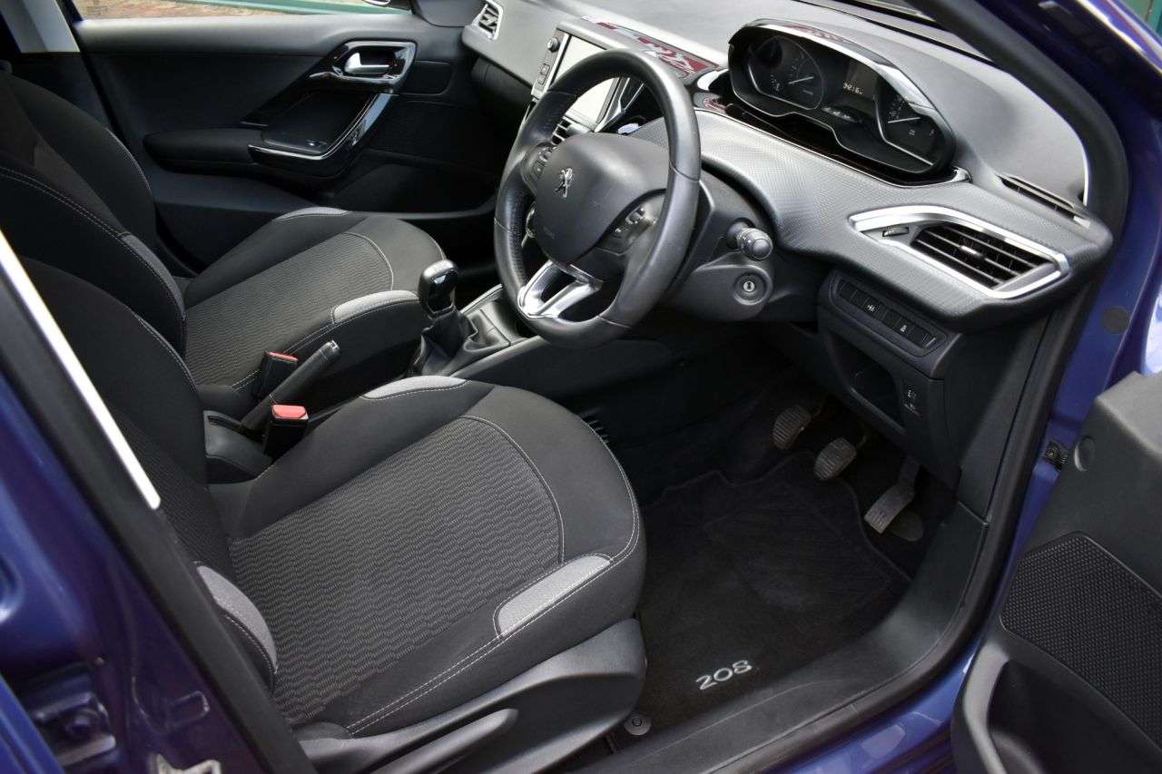 2016 PEUGEOT 208 2016 PEUGEOT 208