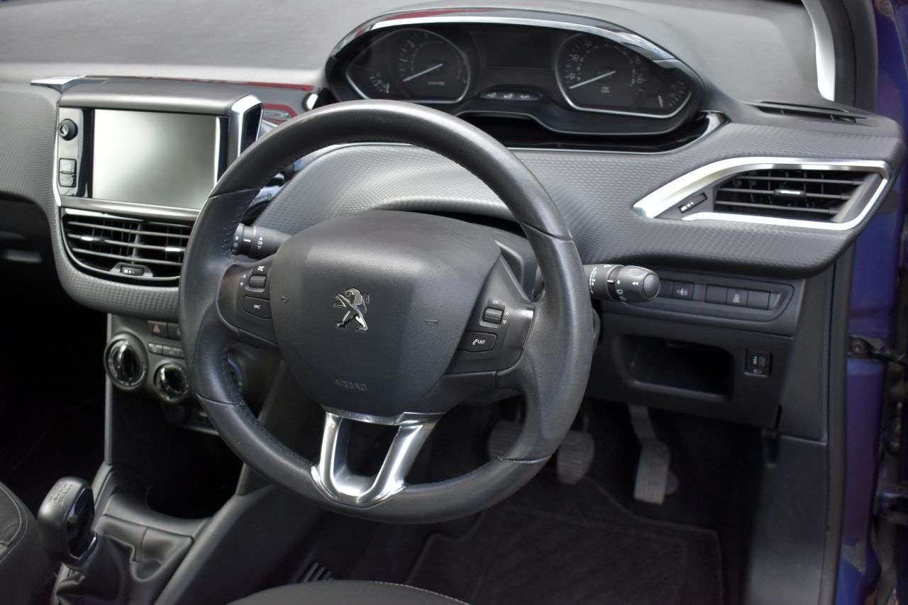 2016 PEUGEOT 208 2016 PEUGEOT 208