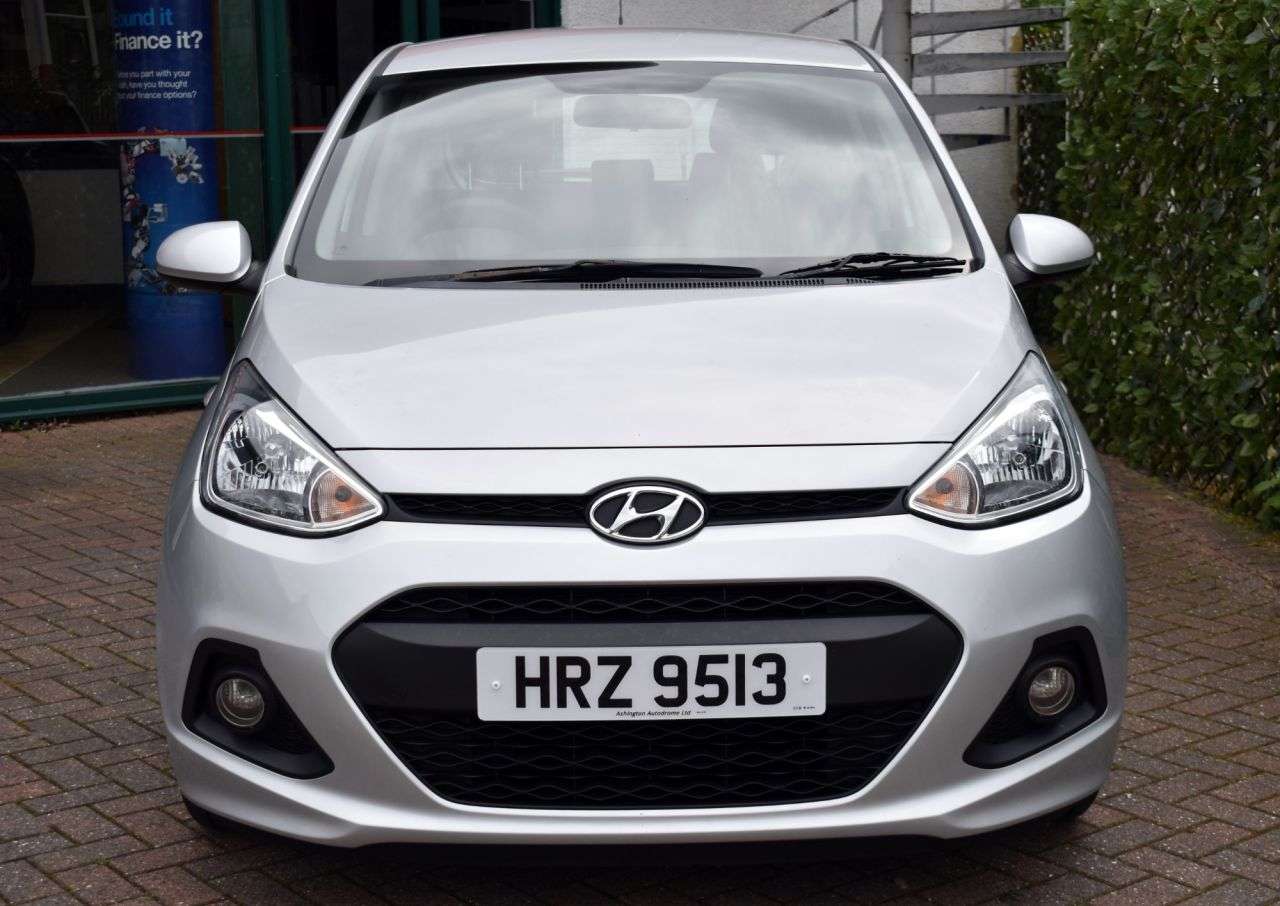A 2014 HYUNDAI I10 1.2 SE 5 DOOR 86 BHP Air Con / Radio CD / £35 Road Tax A 2014 HYUNDAI I10 1.2 SE 5 DOOR 86 BHP Air Con / Radio CD / £35 Road Tax
