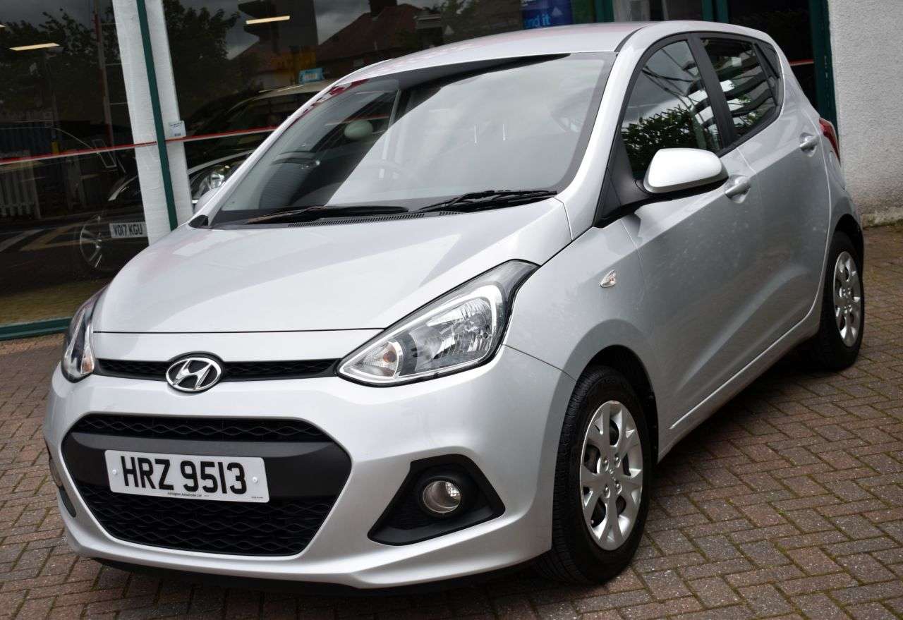 A 2014 HYUNDAI I10 1.2 SE 5 DOOR 86 BHP Air Con / Radio CD / £35 Road Tax A 2014 HYUNDAI I10 1.2 SE 5 DOOR 86 BHP Air Con / Radio CD / £35 Road Tax