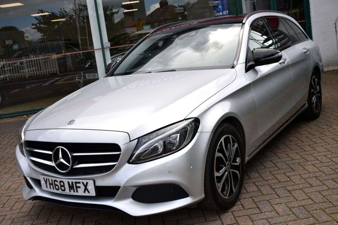 A 2018 MERCEDES-BENZ C-CLASS C200 SPORT PREMIUM ESTATE 9G-TRONIC AUTO 181 BHP (EURO 6) High Spec - See D A 2018 MERCEDES-BENZ C-CLASS C200 SPORT PREMIUM ESTATE 9G-TRONIC AUTO 181 BHP (EURO 6) High Spec - See D