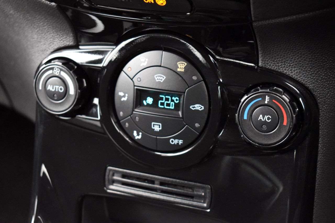 2015 FORD FIESTA 2015 FORD FIESTA
