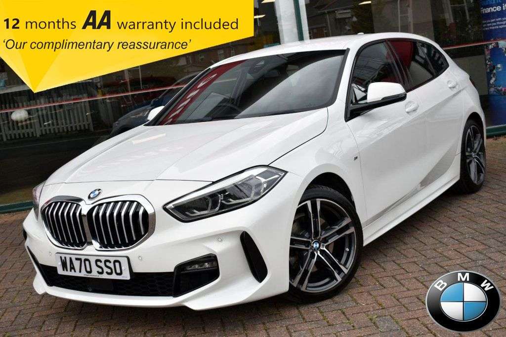 A 2020 BMW 1 SERIES 118i M-SPORT 5 DOOR 7-SPEED DCT AUTO 138 BHP (EURO 6) Navigation / Apple Ca A 2020 BMW 1 SERIES 118i M-SPORT 5 DOOR 7-SPEED DCT AUTO 138 BHP (EURO 6) Navigation / Apple Ca