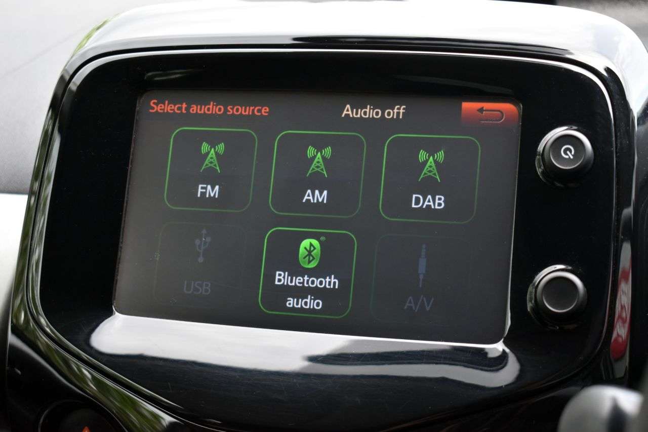 2015 PEUGEOT 108 2015 PEUGEOT 108