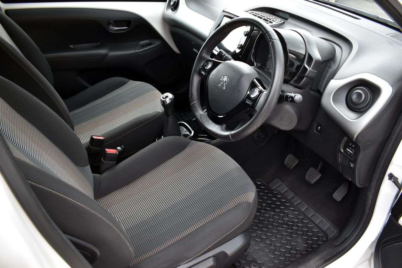 2015 PEUGEOT 108 2015 PEUGEOT 108