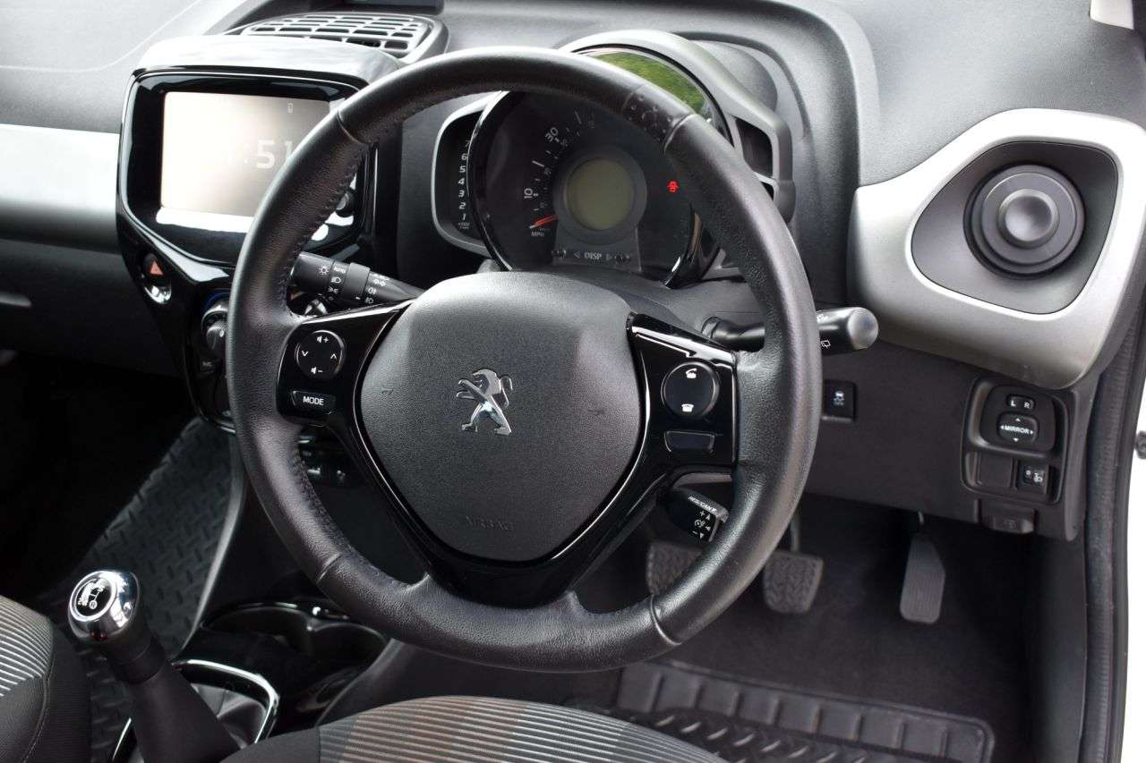 2015 PEUGEOT 108 2015 PEUGEOT 108