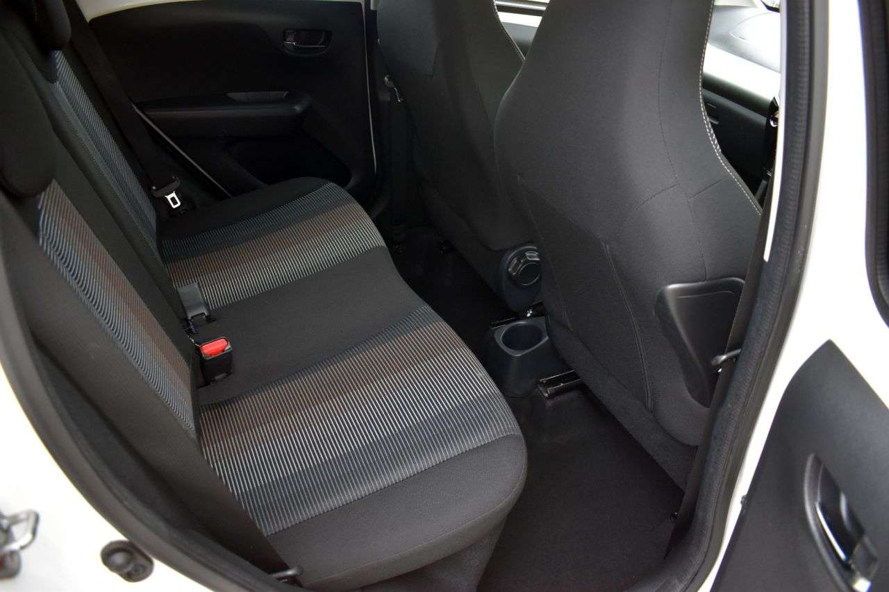 2015 PEUGEOT 108 2015 PEUGEOT 108