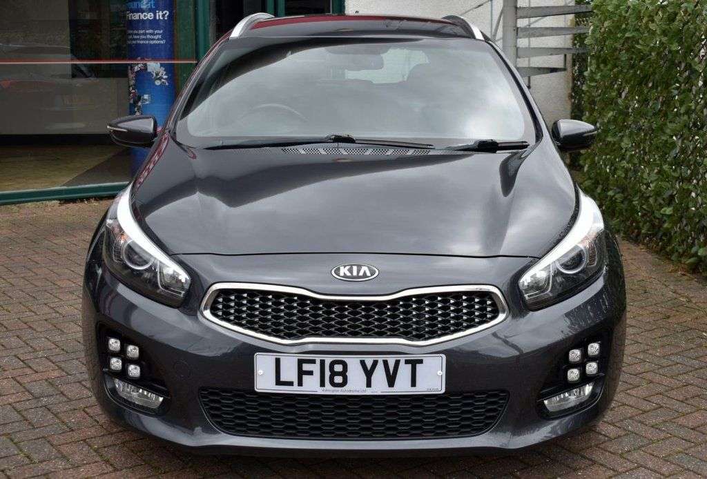 A 2018 KIA CEED 1.6 CRDi GT-LINE SPORTSWAGON 6-SPEED 134 BHP (EURO 6) Sat Nav / Reverse Cam A 2018 KIA CEED 1.6 CRDi GT-LINE SPORTSWAGON 6-SPEED 134 BHP (EURO 6) Sat Nav / Reverse Cam