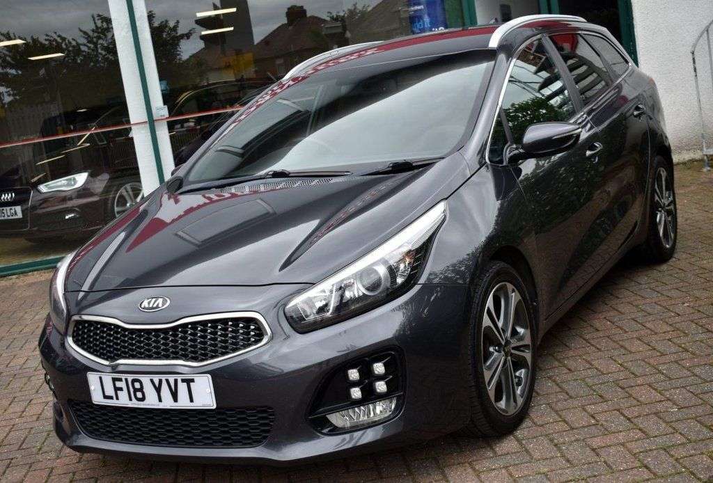 A 2018 KIA CEED 1.6 CRDi GT-LINE SPORTSWAGON 6-SPEED 134 BHP (EURO 6) Sat Nav / Reverse Cam A 2018 KIA CEED 1.6 CRDi GT-LINE SPORTSWAGON 6-SPEED 134 BHP (EURO 6) Sat Nav / Reverse Cam