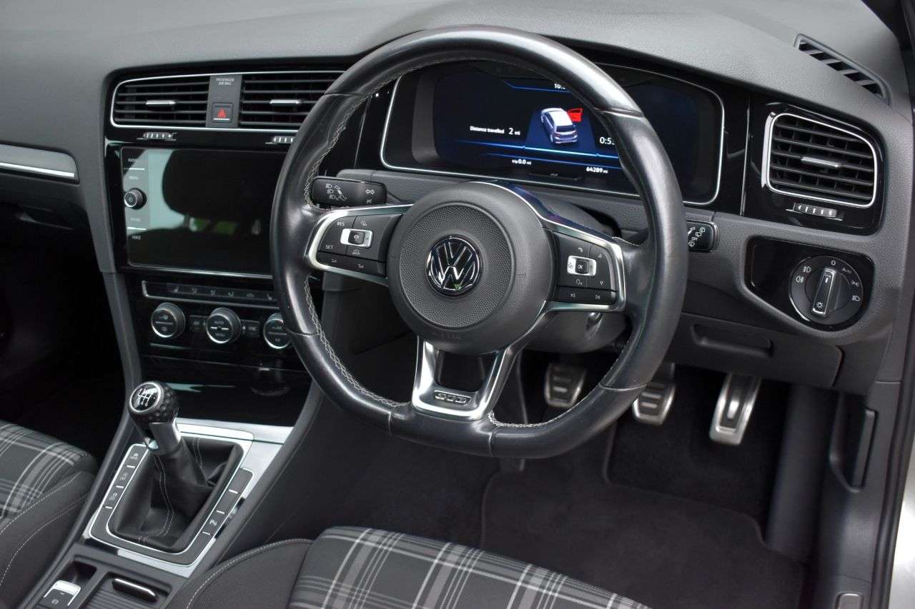 2018 VOLKSWAGEN GOLF 2018 VOLKSWAGEN GOLF