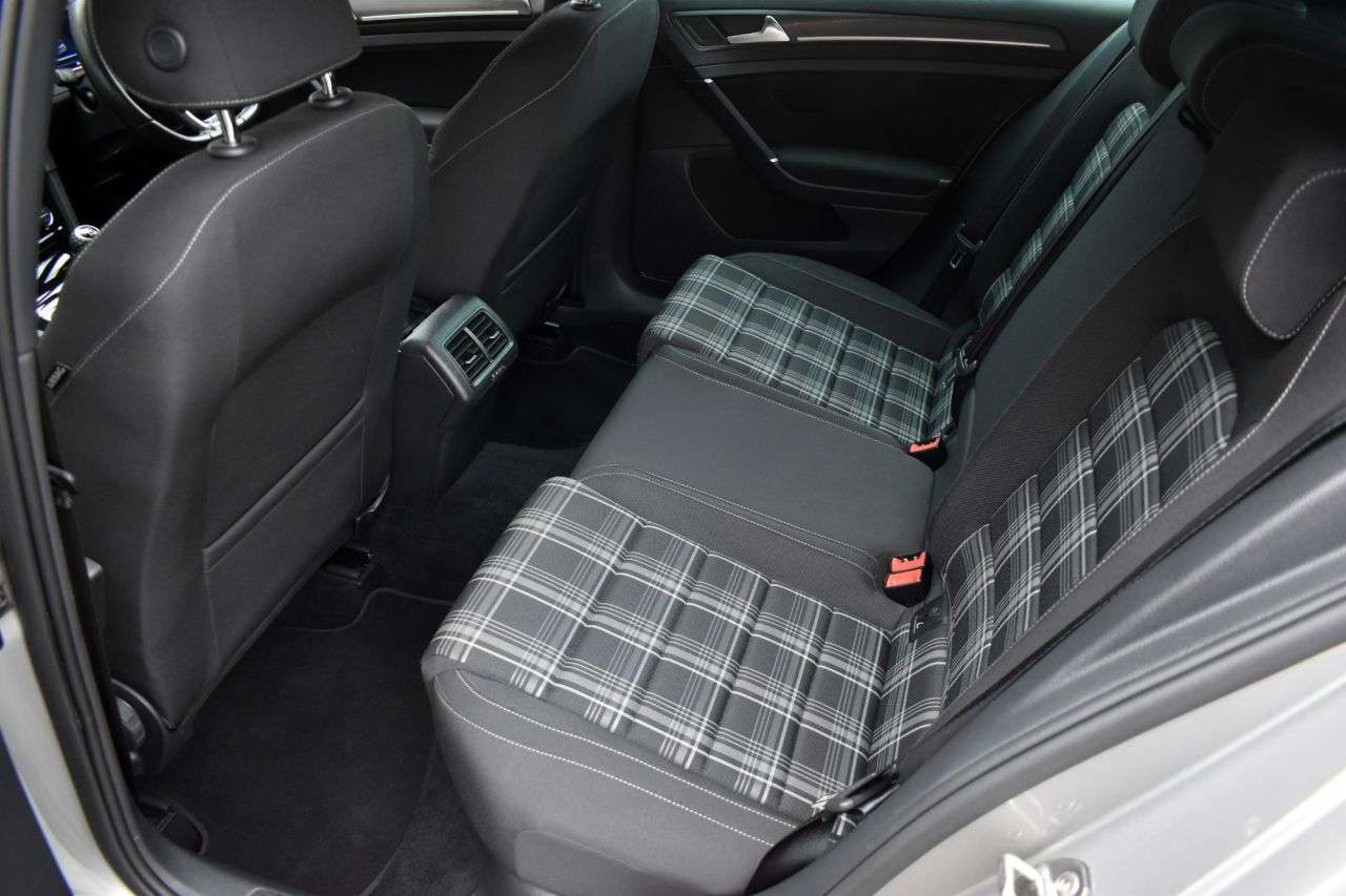 2018 VOLKSWAGEN GOLF 2018 VOLKSWAGEN GOLF