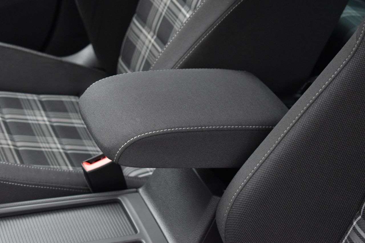 2018 VOLKSWAGEN GOLF 2018 VOLKSWAGEN GOLF