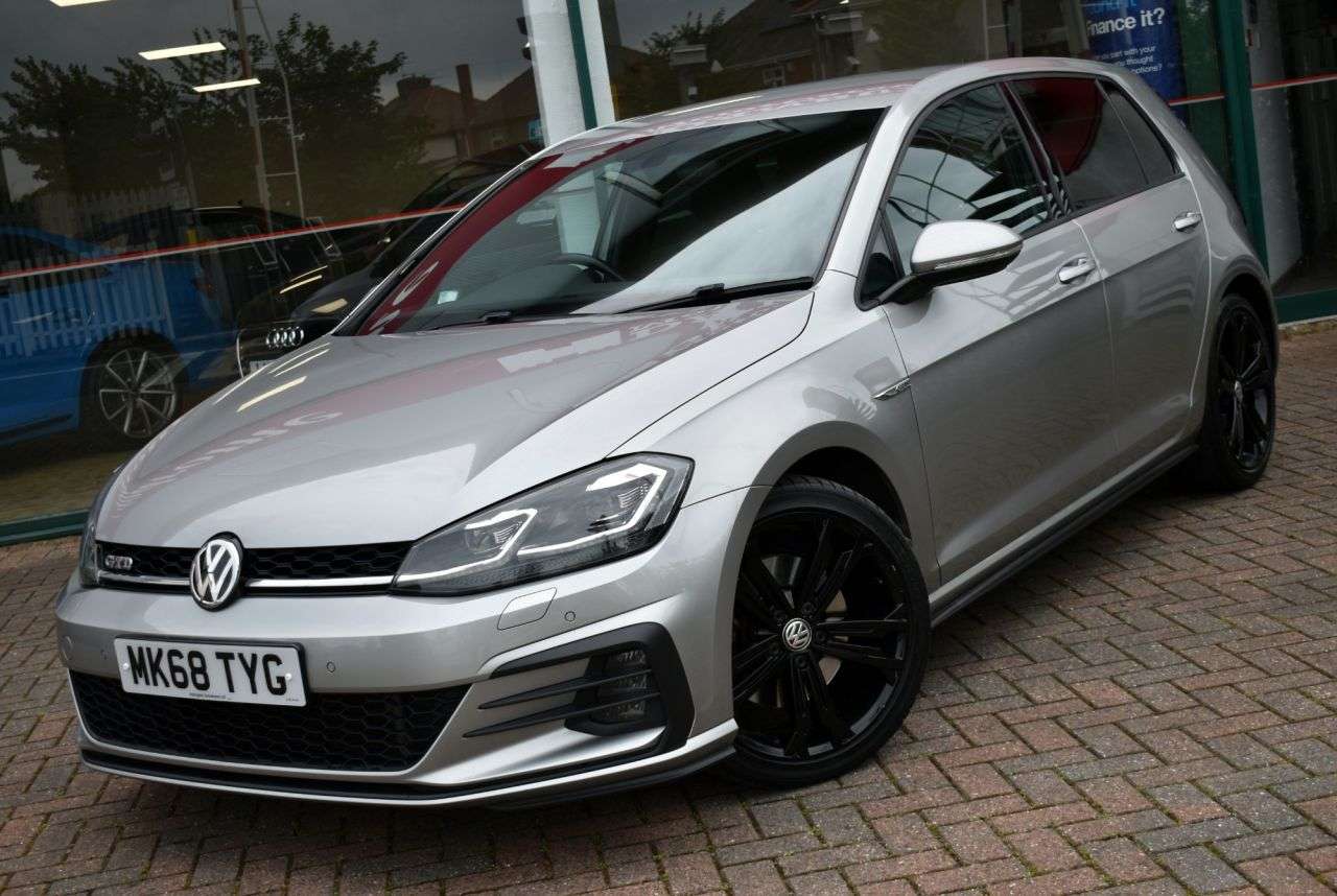 2018 VOLKSWAGEN GOLF 2018 VOLKSWAGEN GOLF
