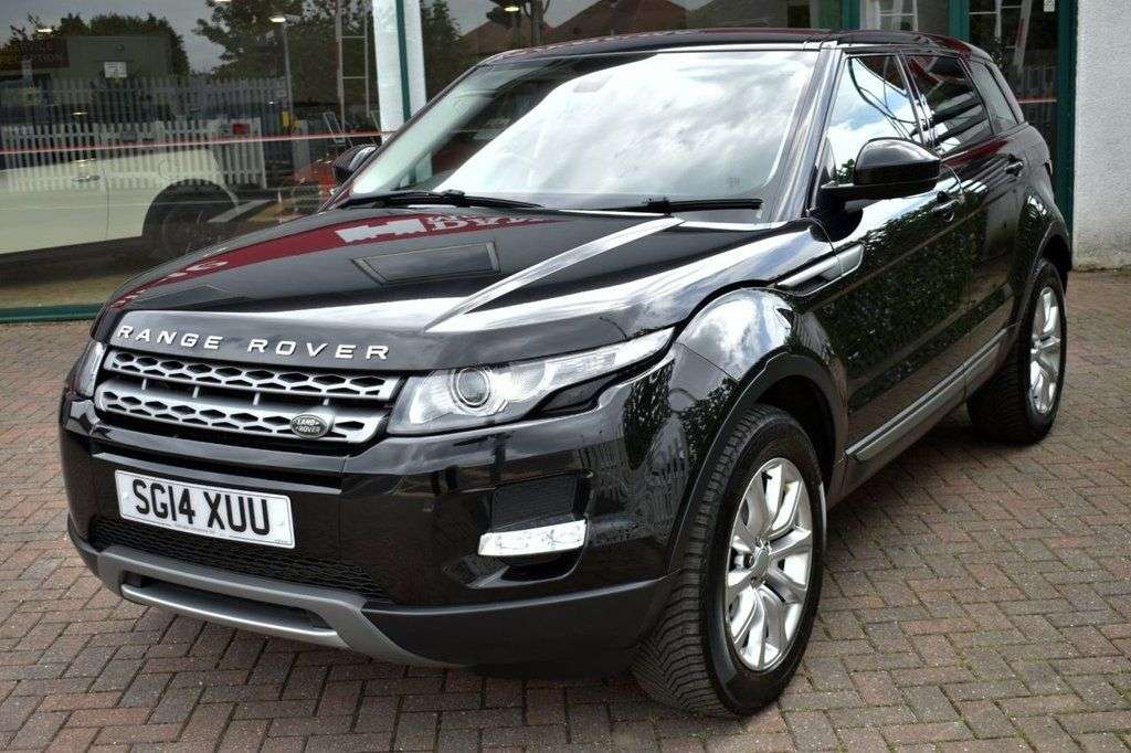 A 2014 LAND ROVER RANGE ROVER EVOQUE 2.2 SD4 PURE 5 DOOR 9-SPEED AUTO 4WD 187 BHP Panoramic Sunroof / DAB / Crui A 2014 LAND ROVER RANGE ROVER EVOQUE 2.2 SD4 PURE 5 DOOR 9-SPEED AUTO 4WD 187 BHP Panoramic Sunroof / DAB / Crui