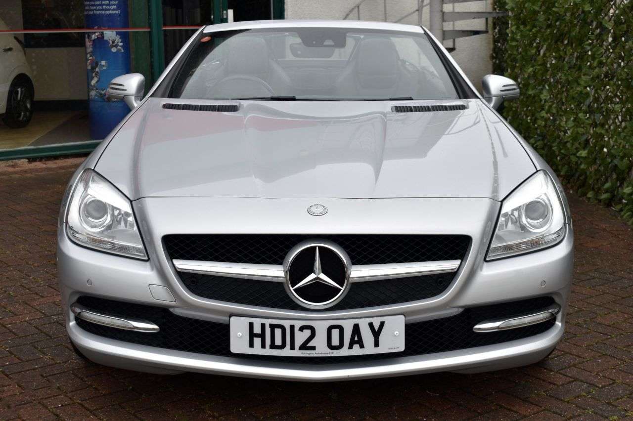 A 2012 MERCEDES-BENZ SLK SLK200 EDITION 125 7G-TRONIC+ AUTO CONVERTIBLE 181 BHP COMAND / Heated Seat A 2012 MERCEDES-BENZ SLK SLK200 EDITION 125 7G-TRONIC+ AUTO CONVERTIBLE 181 BHP COMAND / Heated Seat