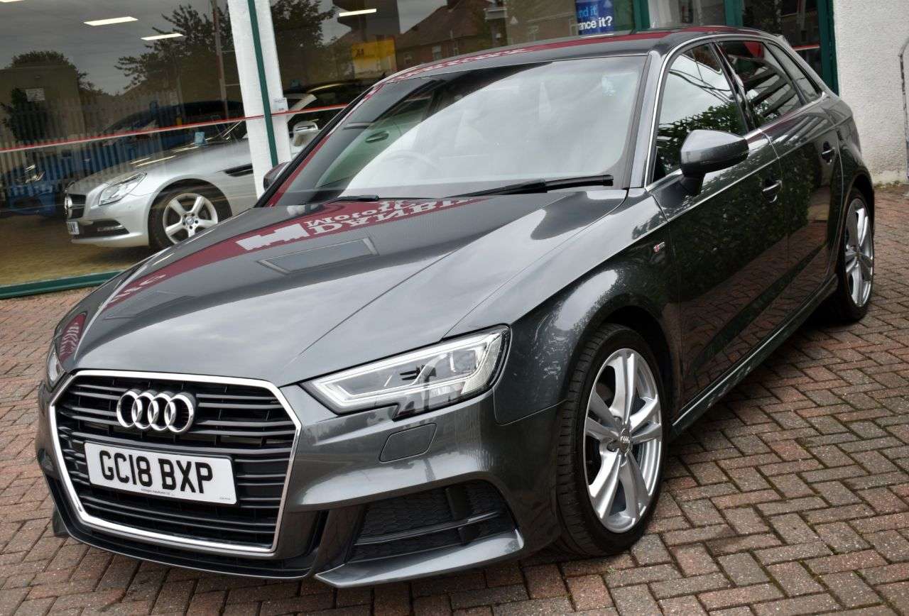 A 2018 AUDI A3 2.0TFSi S-LINE SPORTBACK 5 DOOR 6-SPEED 187 BHP (EURO 6) LED Headlight Syst A 2018 AUDI A3 2.0TFSi S-LINE SPORTBACK 5 DOOR 6-SPEED 187 BHP (EURO 6) LED Headlight Syst