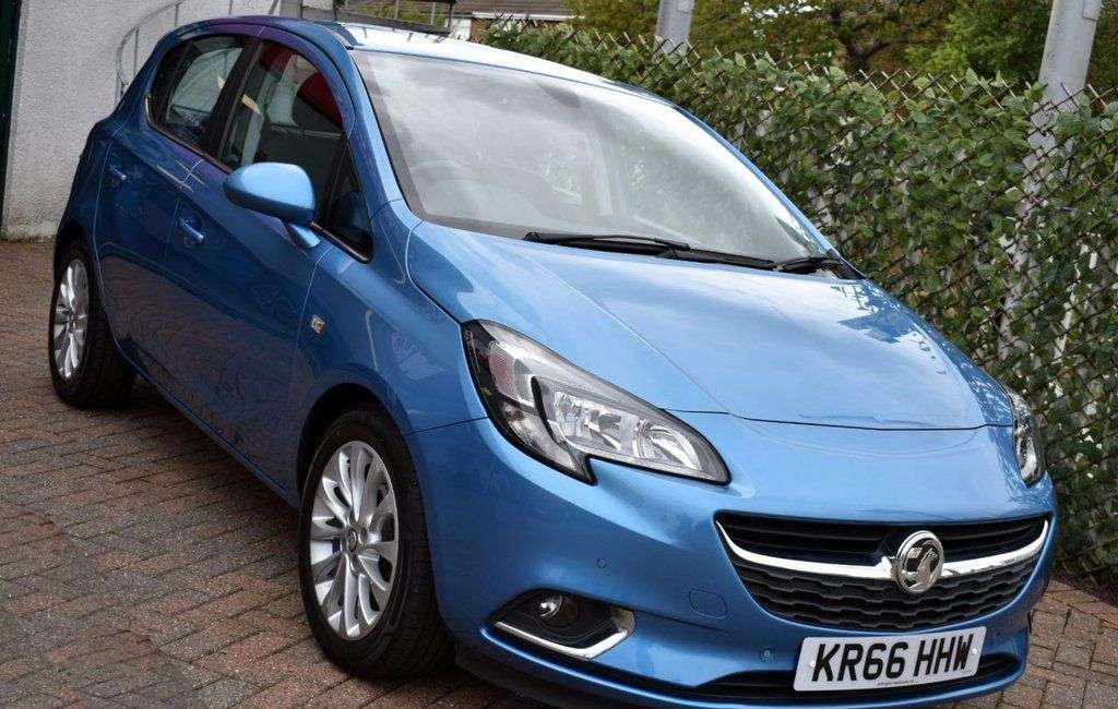 A 2016 VAUXHALL CORSA 1.4i SE 5 DOOR AUTO 89 BHP (EURO 6) Park Assist / Heated Seats / Cruise A 2016 VAUXHALL CORSA 1.4i SE 5 DOOR AUTO 89 BHP (EURO 6) Park Assist / Heated Seats / Cruise