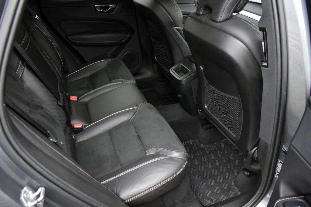 2019 VOLVO XC60 2019 VOLVO XC60