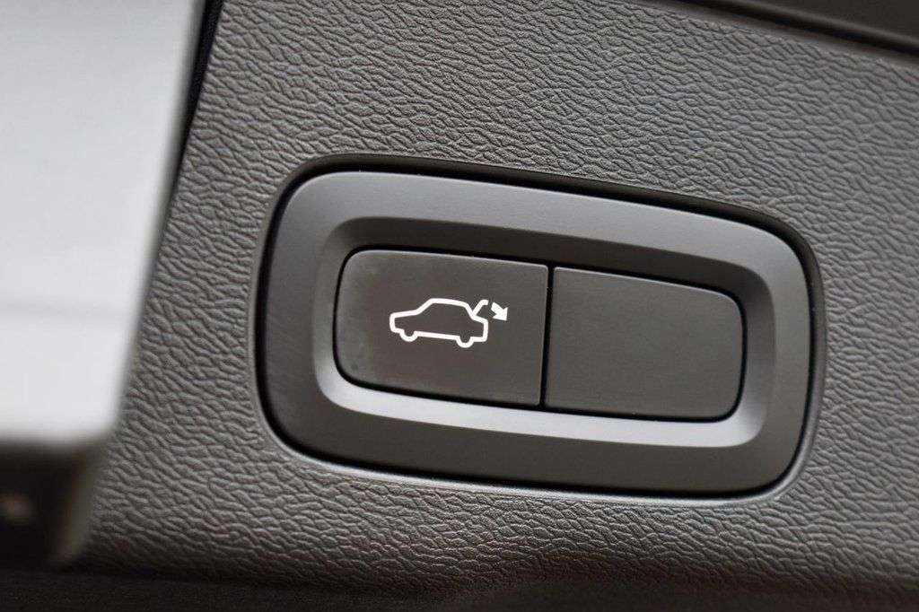 2019 VOLVO XC60 2019 VOLVO XC60