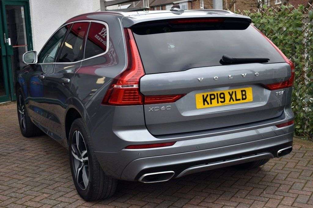 2019 VOLVO XC60 2019 VOLVO XC60