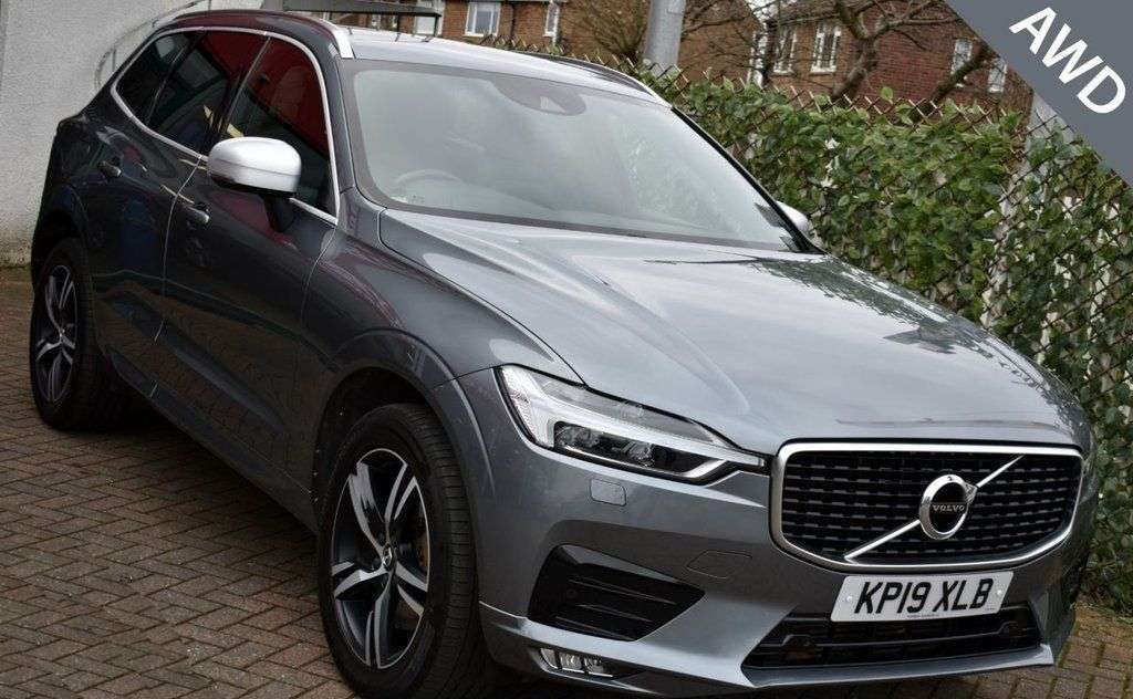 A 2019 VOLVO XC60 2.0 T5 R-DESIGN AWD 5 DOOR 8-SPEED AUTO 247 BHP (EURO 6) Heated Front Seats A 2019 VOLVO XC60 2.0 T5 R-DESIGN AWD 5 DOOR 8-SPEED AUTO 247 BHP (EURO 6) Heated Front Seats