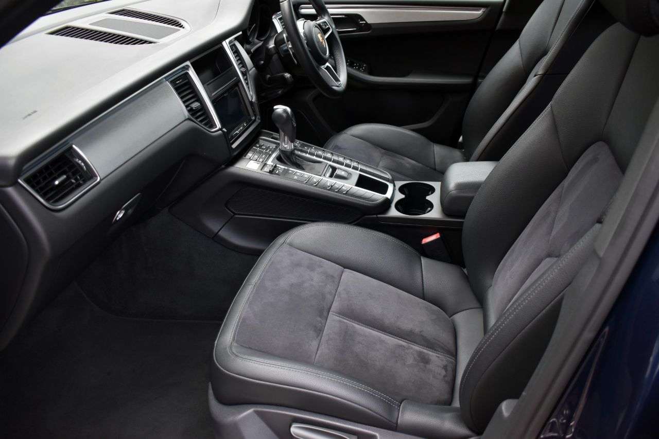 2014 PORSCHE MACAN 2014 PORSCHE MACAN