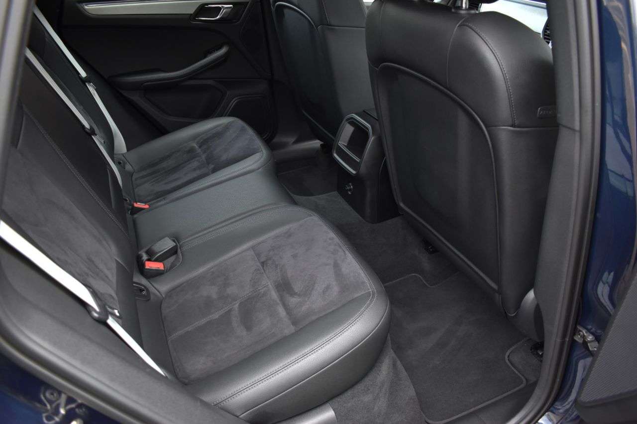 2014 PORSCHE MACAN 2014 PORSCHE MACAN