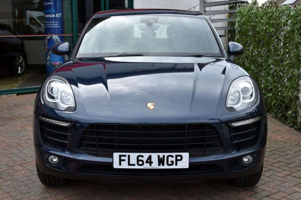 A 2014 PORSCHE MACAN 3.0 V6 S 5 DOOR PDK 4WD 339 BHP (EURO 6) Camera / Heated Front Seats / DAB A 2014 PORSCHE MACAN 3.0 V6 S 5 DOOR PDK 4WD 339 BHP (EURO 6) Camera / Heated Front Seats / DAB