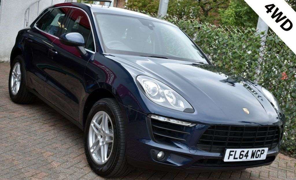 A 2014 PORSCHE MACAN 3.0 V6 S 5 DOOR PDK 4WD 339 BHP (EURO 6) Camera / Heated Front Seats / DAB A 2014 PORSCHE MACAN 3.0 V6 S 5 DOOR PDK 4WD 339 BHP (EURO 6) Camera / Heated Front Seats / DAB
