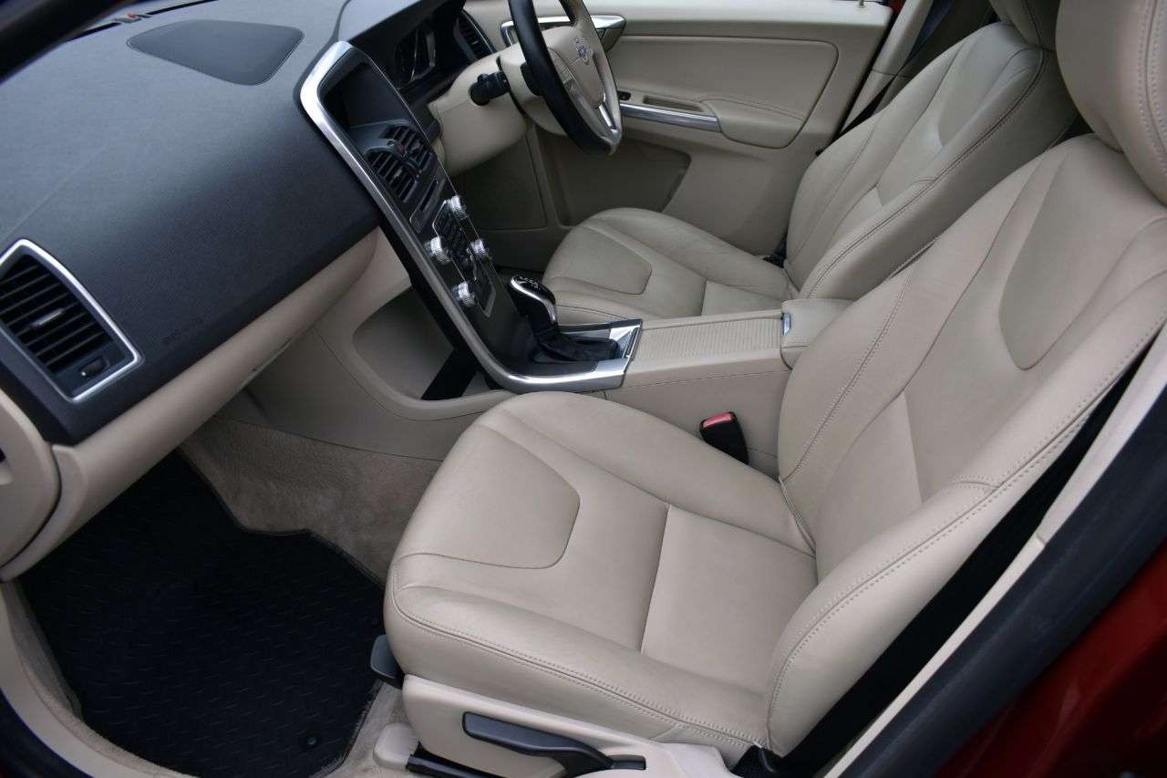2014 VOLVO XC60 2014 VOLVO XC60