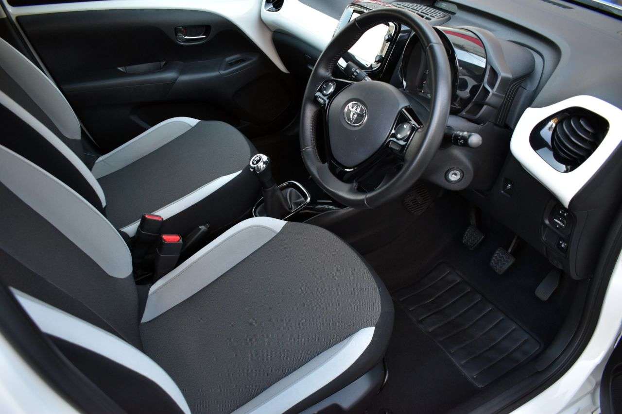 2017 TOYOTA AYGO 2017 TOYOTA AYGO