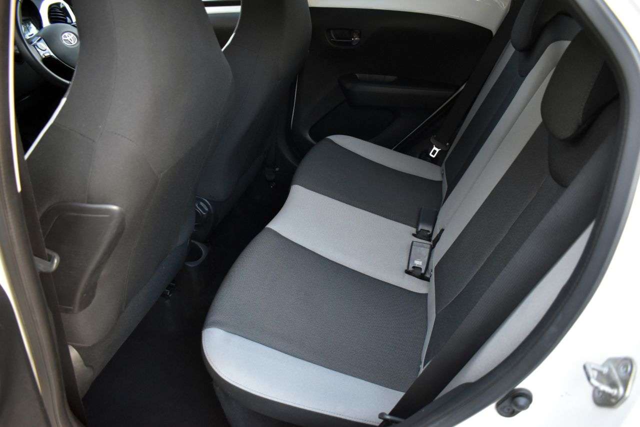 2017 TOYOTA AYGO 2017 TOYOTA AYGO