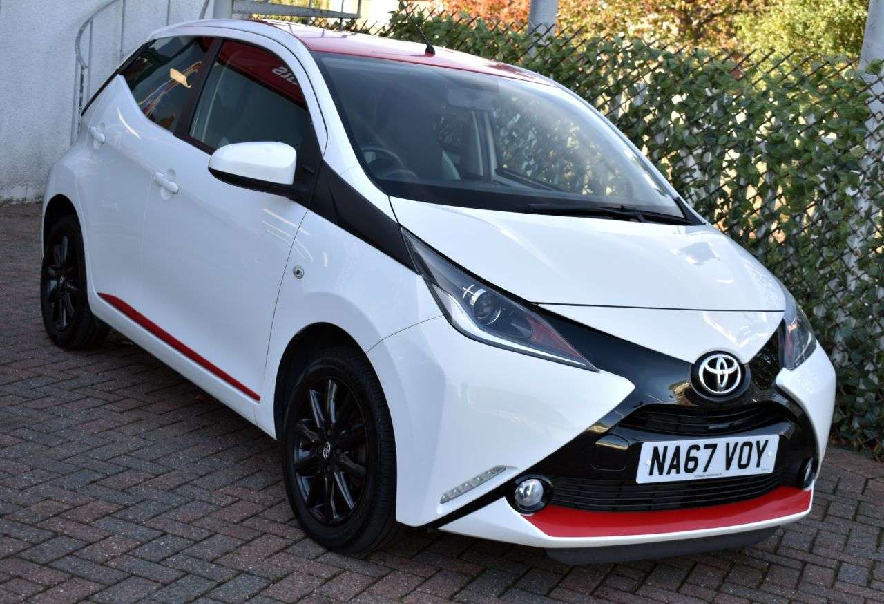 A 2017 TOYOTA AYGO 1.0VVT-i X-PRESS 5 DOOR 67 BHP (EURO 6) Full Service History - 9 Records A 2017 TOYOTA AYGO 1.0VVT-i X-PRESS 5 DOOR 67 BHP (EURO 6) Full Service History - 9 Records