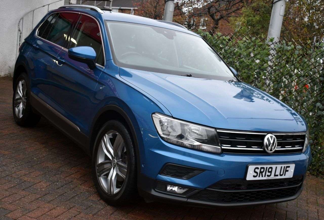 A 2019 VOLKSWAGEN TIGUAN 1.5TSi EVO MATCH 5 DOOR 6-SPEED 148 BHP (EURO 6) Nav / Heated Seats / Rever A 2019 VOLKSWAGEN TIGUAN 1.5TSi EVO MATCH 5 DOOR 6-SPEED 148 BHP (EURO 6) Nav / Heated Seats / Rever