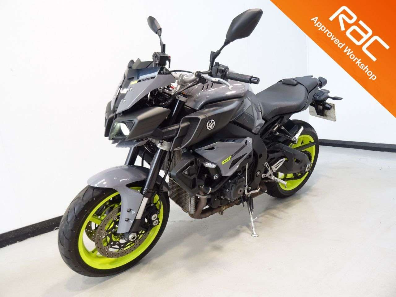 A 2016 YAMAHA MT-10 MTN1000 998cc MT-10 MTN1000 ONE OWNER STUNNING BIKE A 2016 YAMAHA MT-10 MTN1000 998cc MT-10 MTN1000 ONE OWNER STUNNING BIKE