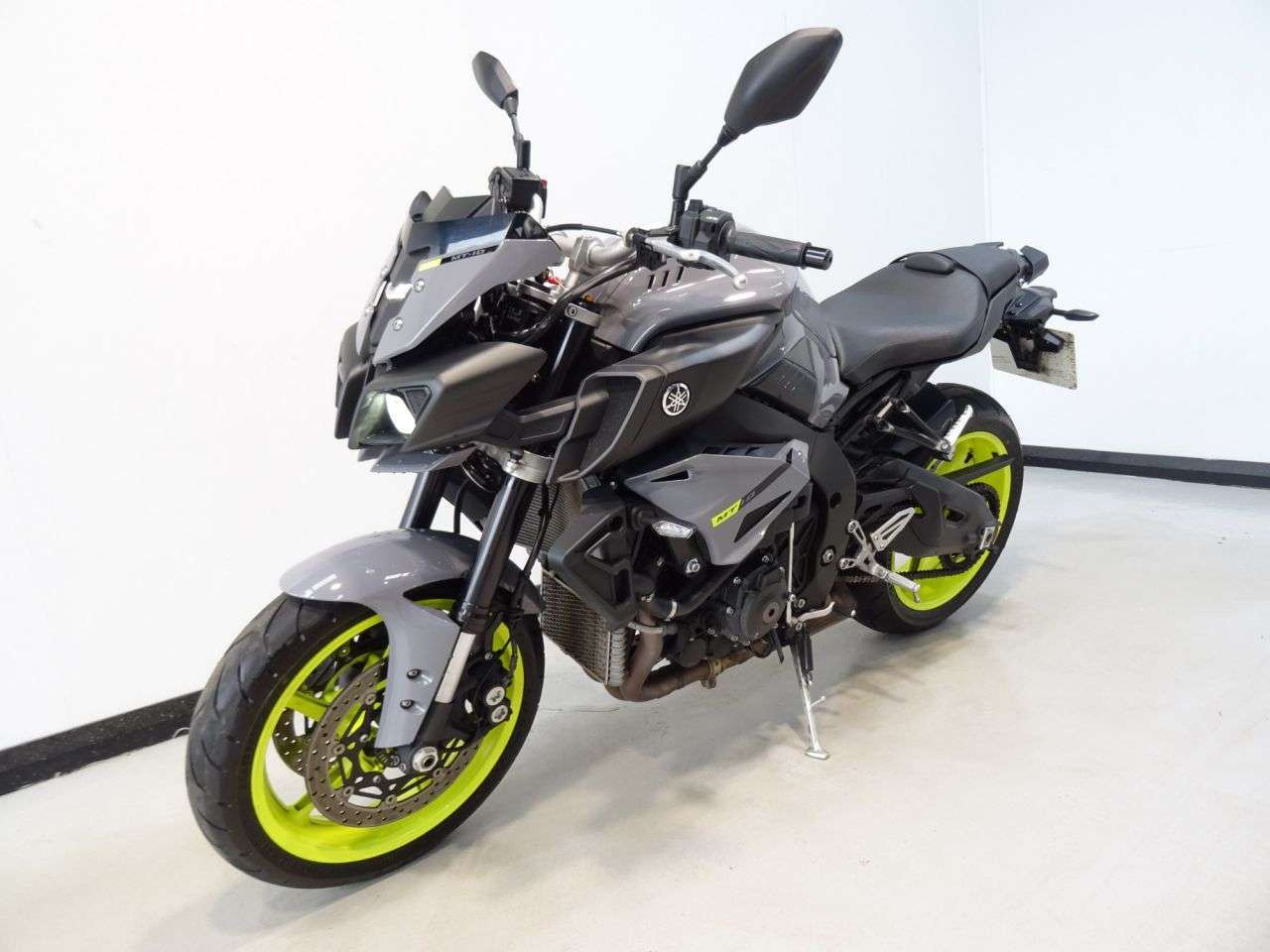 A 2016 YAMAHA MT-10 MTN1000 998cc MT-10 MTN1000 ONE OWNER STUNNING BIKE A 2016 YAMAHA MT-10 MTN1000 998cc MT-10 MTN1000 ONE OWNER STUNNING BIKE