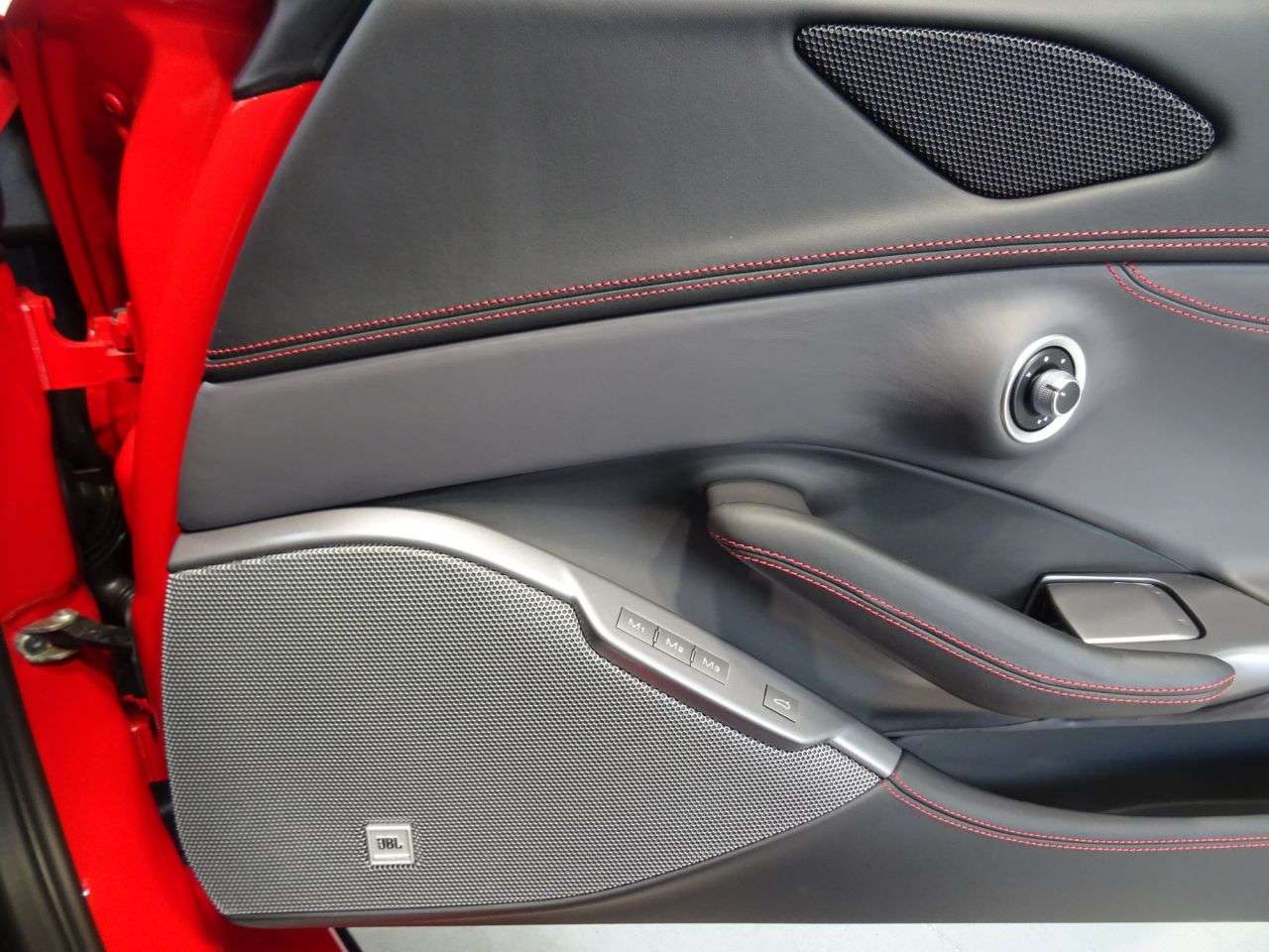 2018 FERRARI PORTOFINO 2018 FERRARI PORTOFINO