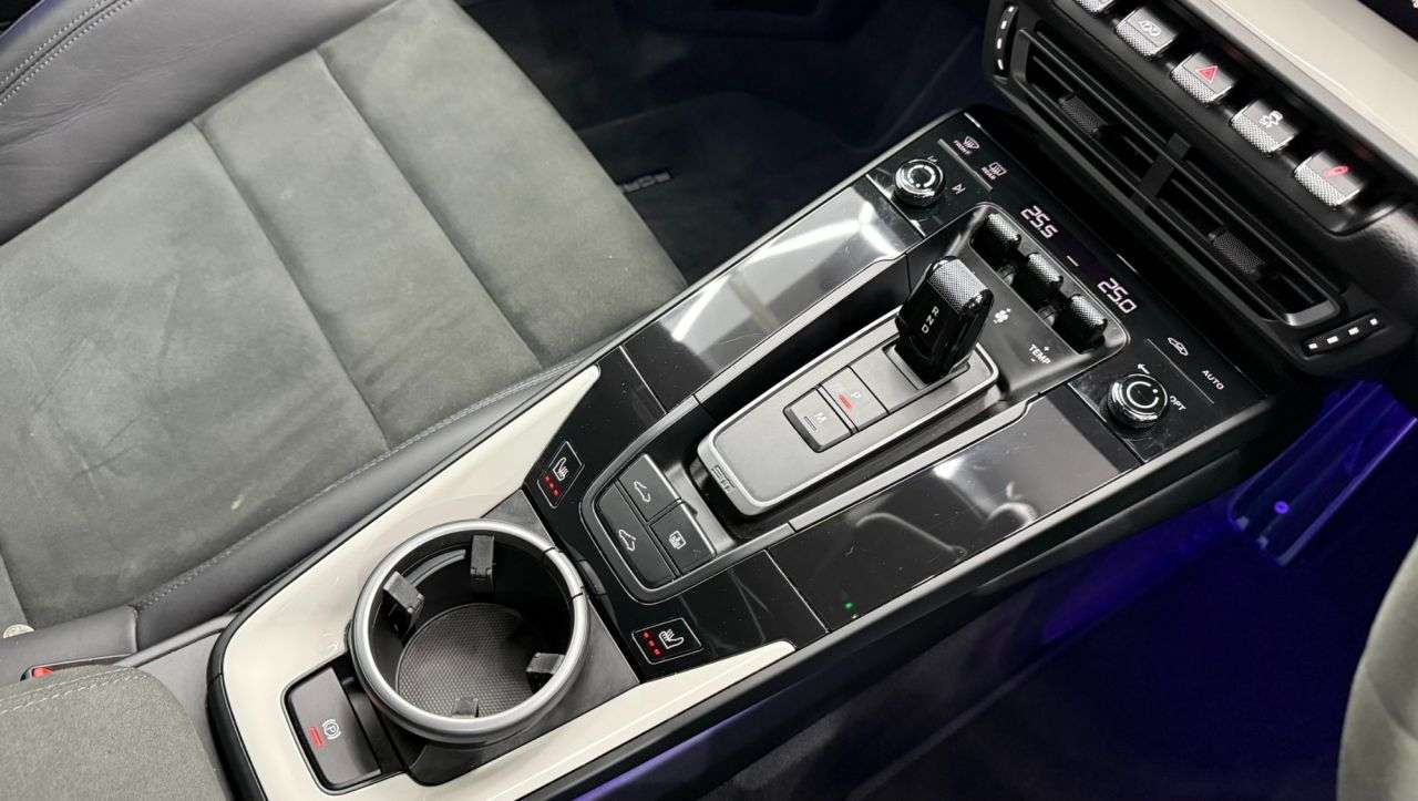 null PORSCHE 911 null PORSCHE 911