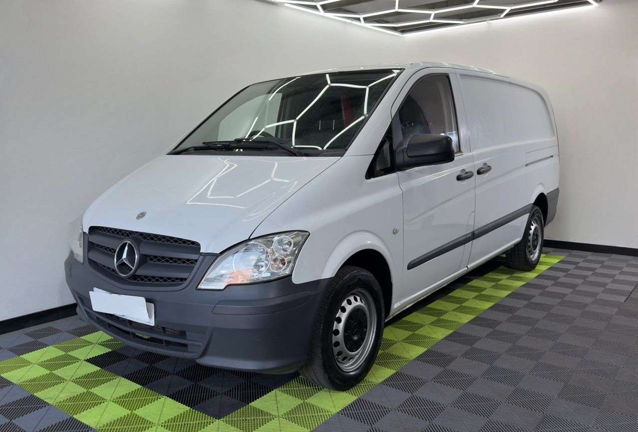 A 2014 MERCEDES VITO 113 CDI A 2014 MERCEDES VITO 113 CDI