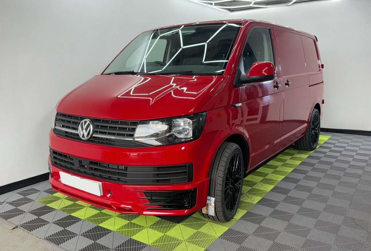Check out this Volkswagen Transporter 2019 Diesel Manual