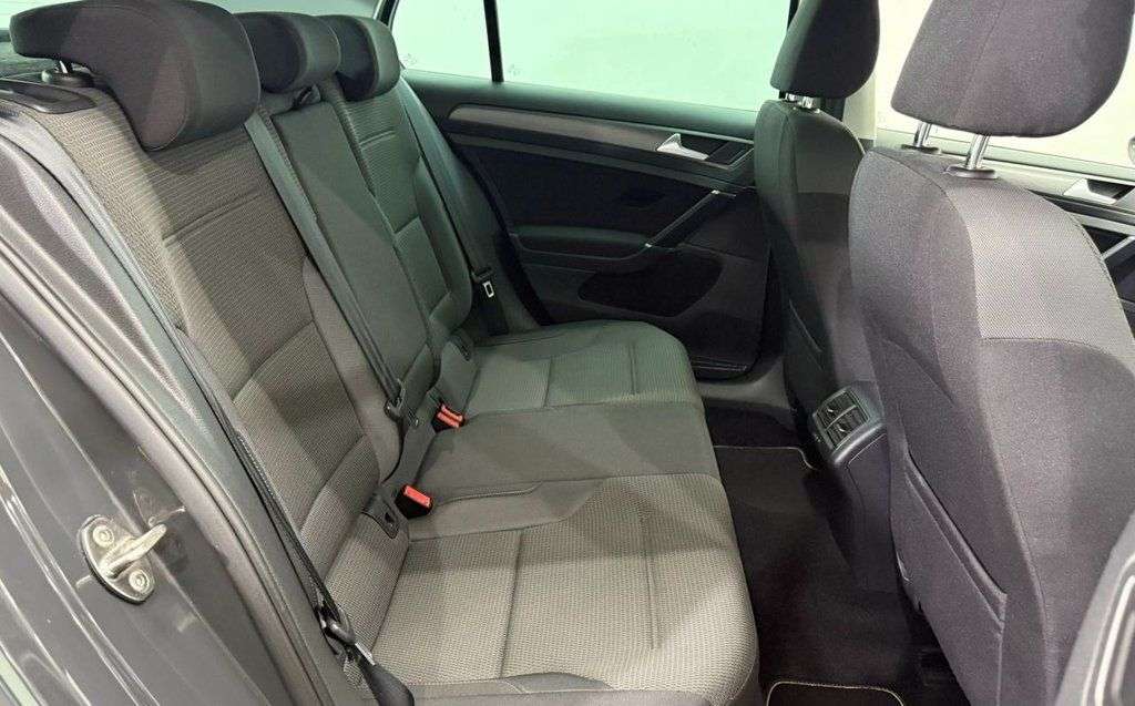 2019 VOLKSWAGEN GOLF 2019 VOLKSWAGEN GOLF