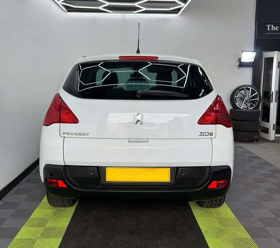 2013 PEUGEOT 3008 2013 PEUGEOT 3008