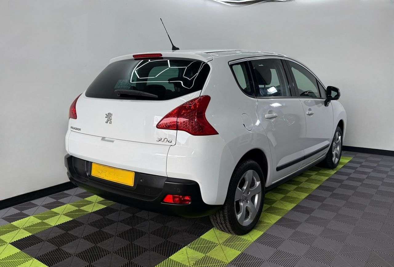 2013 PEUGEOT 3008 2013 PEUGEOT 3008